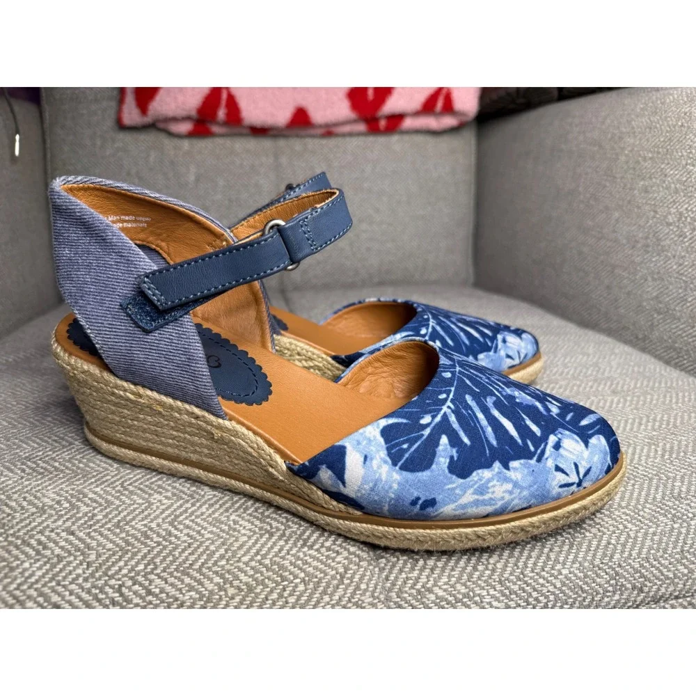BareTraps ocean espadrille